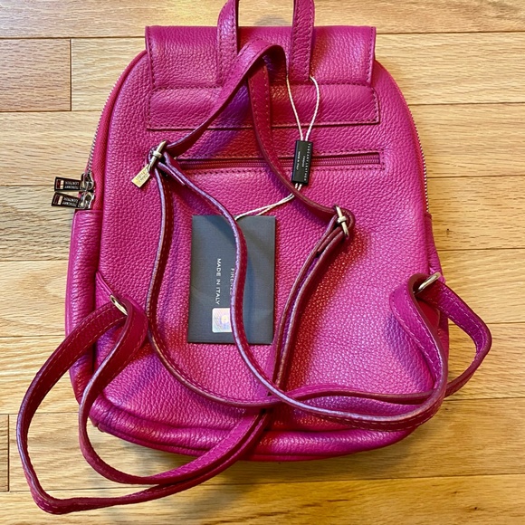 NWT beautiful hot pink mini leather backpack - made in Italy by Tuscany Leather - Picture 2 of 8